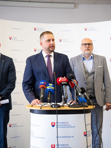 Ministerstvo zdravotníctva v spolupráci s rezortom vnútra vyhlasuje výzvu na zlepšenie dostupnosti zdravotnej starostlivosti