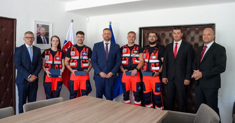 Víťazný záchranársky tím z Brezna dostal ocenenie ministra zdravotníctva